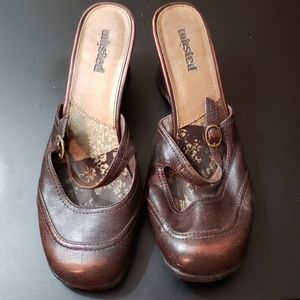Unlisted brown mules